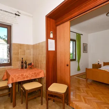 Apartment 12176b *