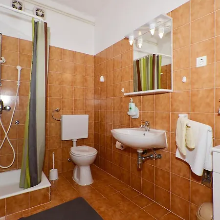 Apartment 12176b *